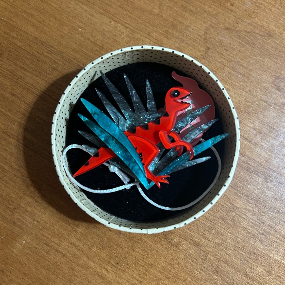 Erstwilder - The Lone Raptor Brooch